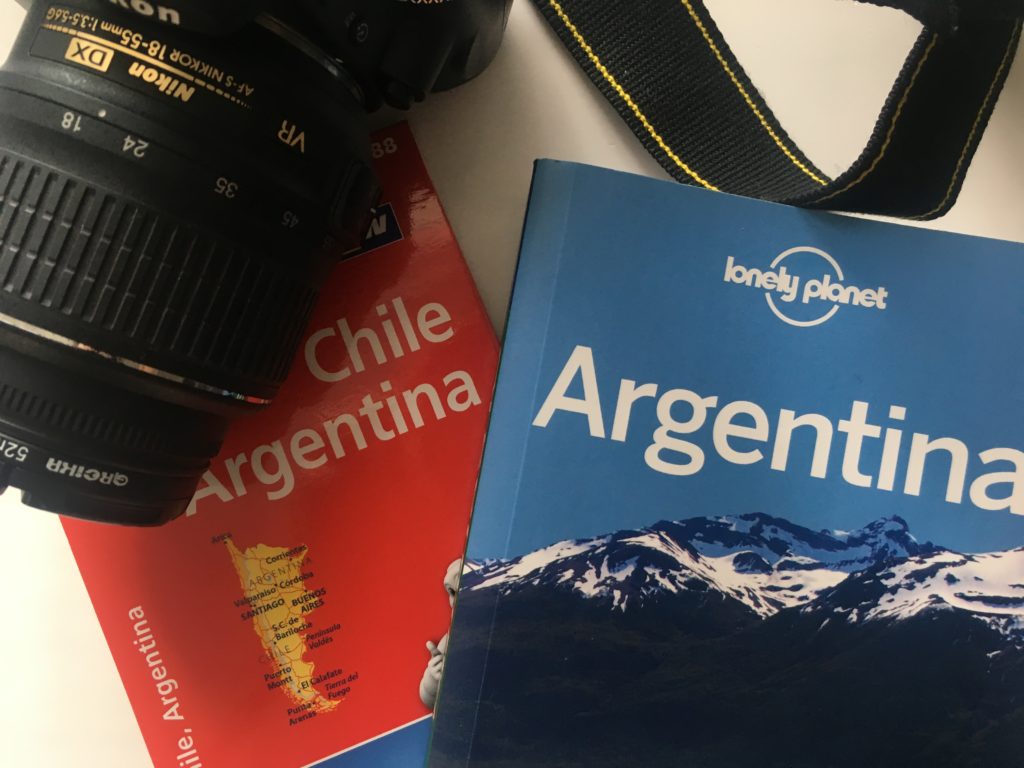 Livro e mapa Argentina e Chile