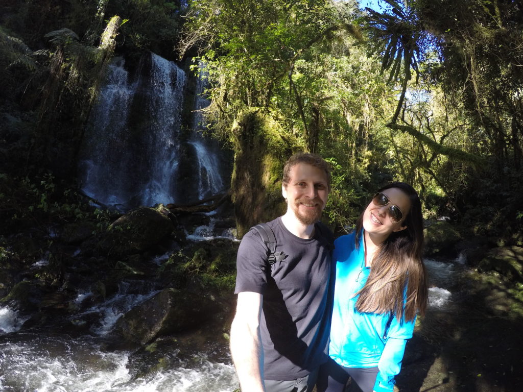 Trilha Cachoeira das Gêmeas Gigantes