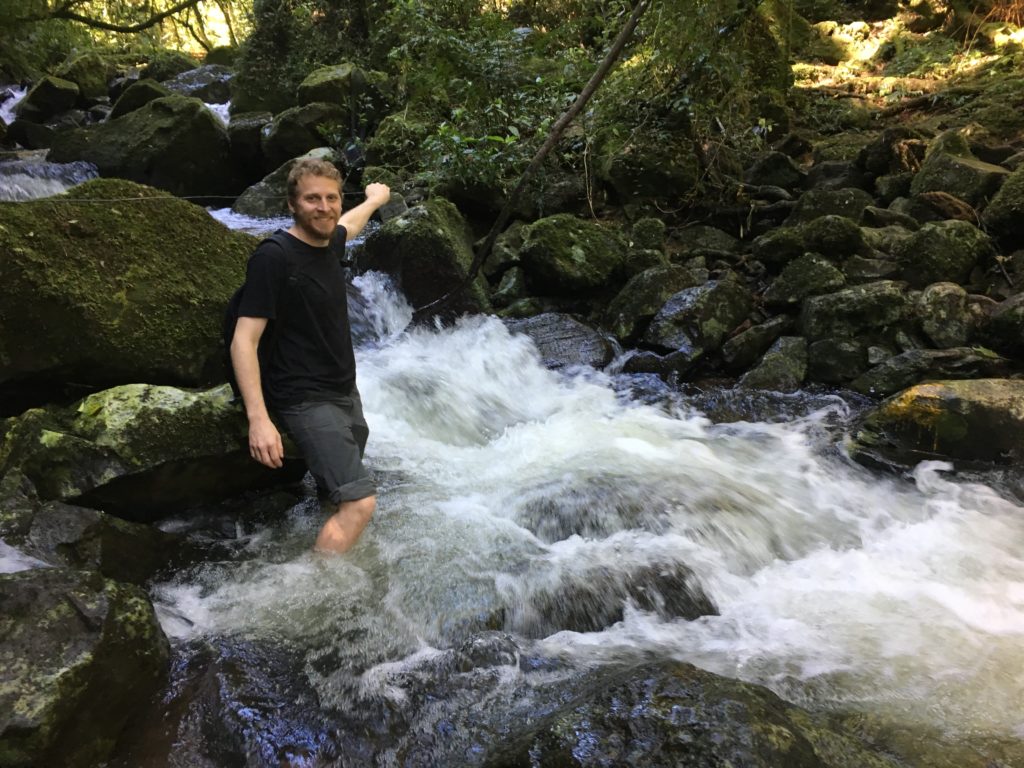 Trilha Cachoeira das Gêmeas Gigantes